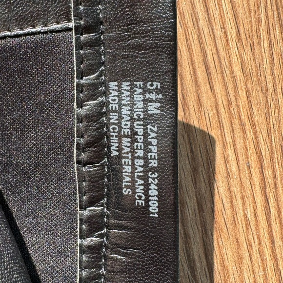 Carlos Santana stiletto heel boots with zipper accents - Picture 9 of 10